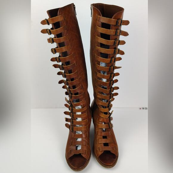 FRYE IZZY Belted Gladiator Distressed Leather Buckles Open Toe Boot Sandals 10 - Picture 3 of 17